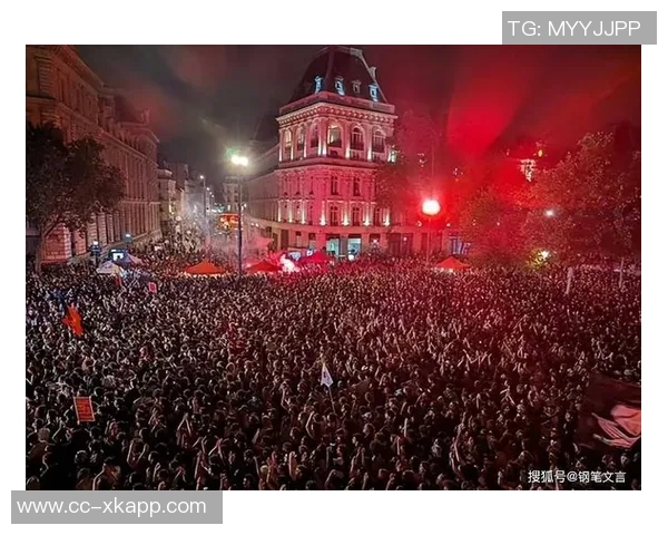 法国庆祝阿尔及利亚晋级引发骚乱巴黎政府紧急发出安全警告